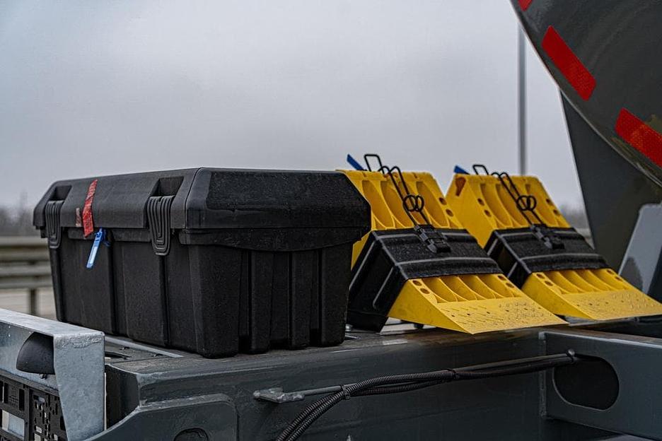 Нефтевоз 32 м³ цилиндрическая колба 914221-02 фото 8