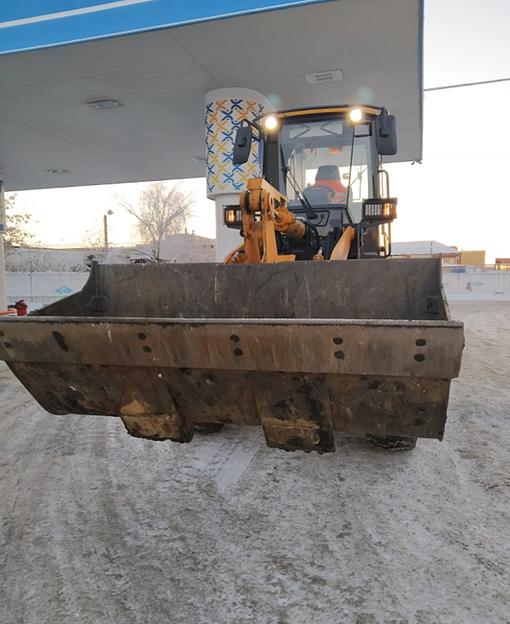 Услуги по чистке снега фото 2