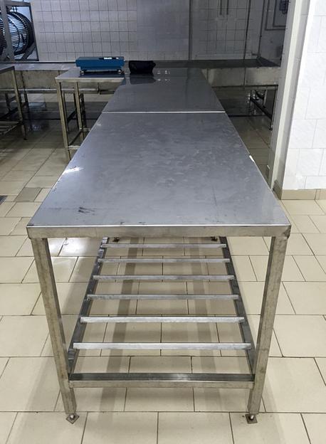 Стол с конусом для ручной обвалки тушек фото 3