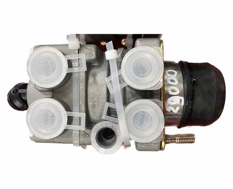 Главный тормозной кран SHAANXI DZ9100360080 фото 1