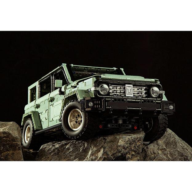 Конструктор ONEBOT Building Block Off-Road Vehicle-Tank 300 580+ OBTK300CH фото 1