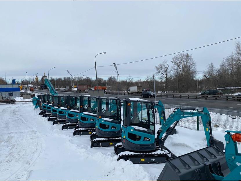 Мини-экскаватор Sunward «SWE25UF» фото 8