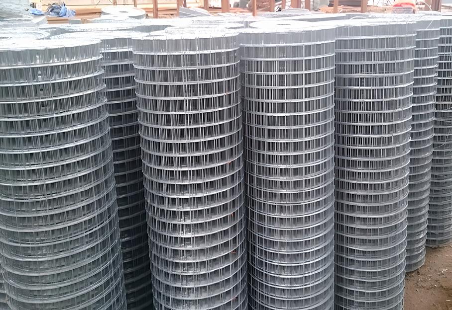 Сетка сварная оцинкованная в рулонах 20×20×0.8 1×50 м опт фото 1