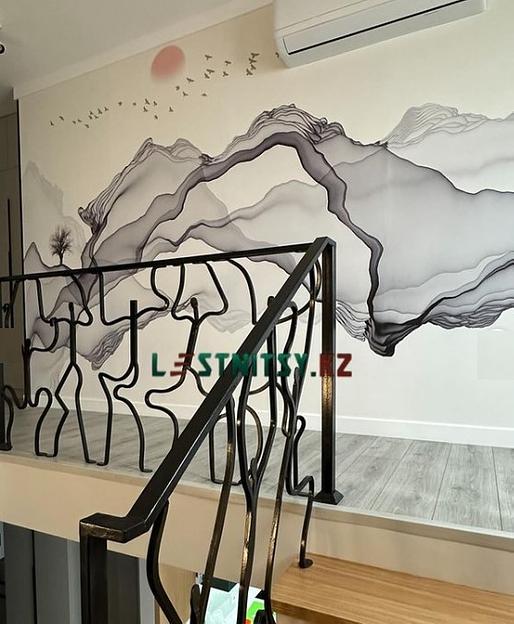 Лестница полувинтовая с кованым ограждением под заказ фото 4