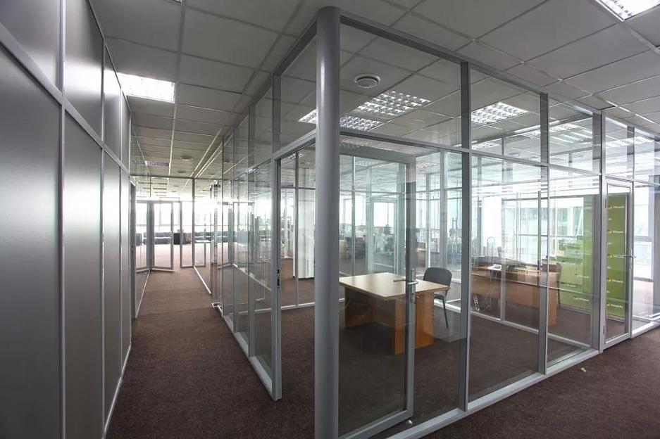 Услуга по алюминиевому холодному остеклению фото 6