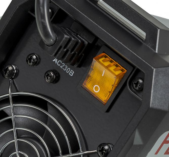 Сварочный аппарат Ресанта САИ-160Т LUX инвертор ММА DC 6.5кВт фото 6