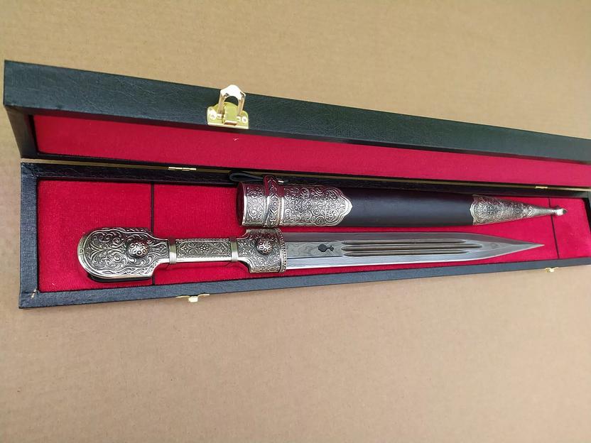 Кинжал из дамасской стали со вставками из мельхиора ОПТ фото 3