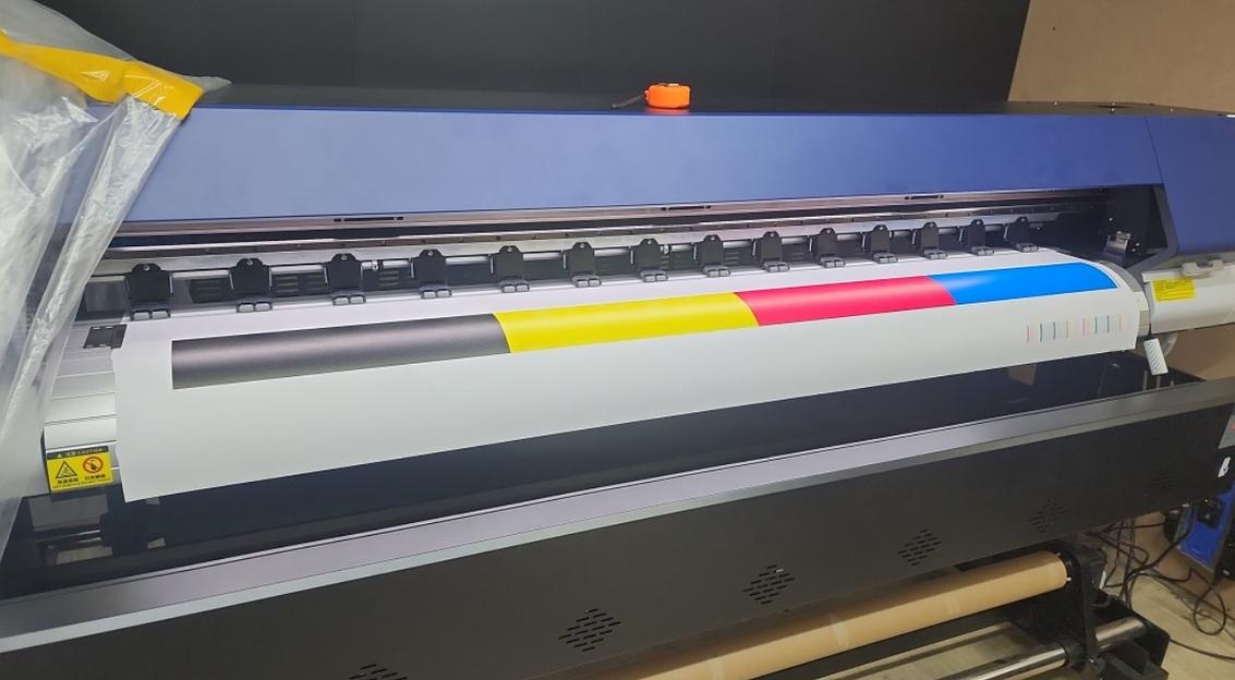 Печать на виниловой плёнке фото 2