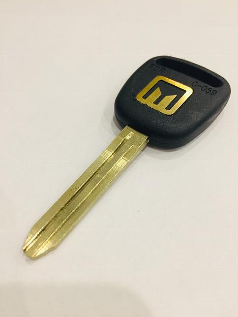Заготовка автомобильного ключа без чипа С-059 фото 1