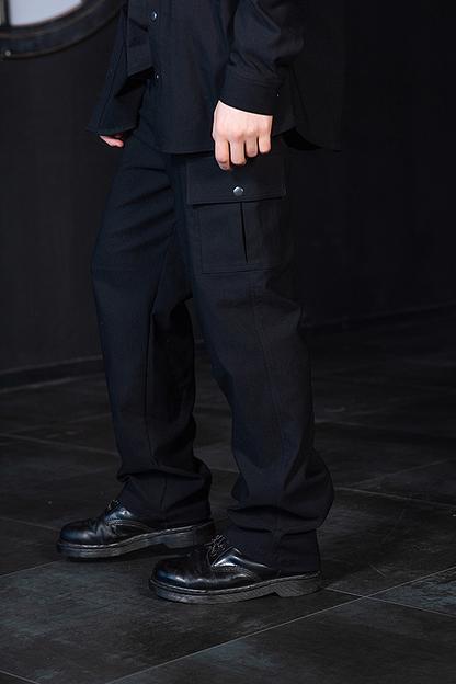 Чёрные джинсы карго с накладными карманами для мальчика ОПТ фото 1