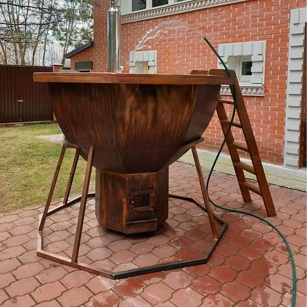 Банный чан «Одиссей» на подставке (с печью толщиной 3 мм и водяной рубашкой), (6-8 человек) фото 1