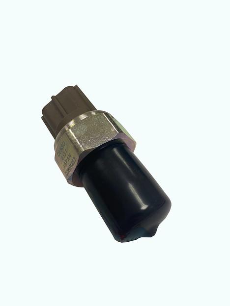 Датчик давления топливной рампы 8973186840 фото 1