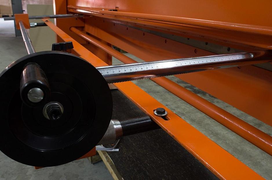 Механическая гильотина Stalex Q01-1.5х1500 фото 8