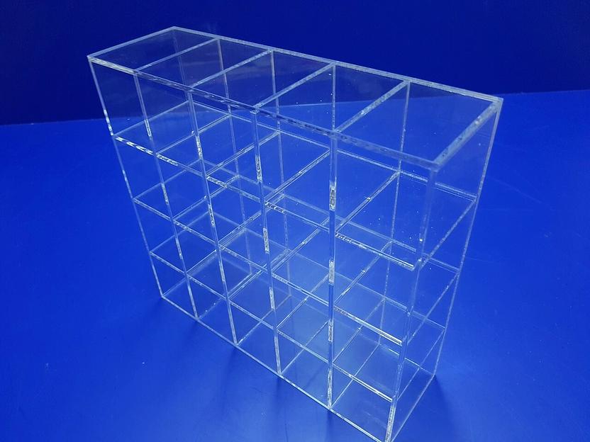 Короб из оргстекла 20 ячеек. фото 3