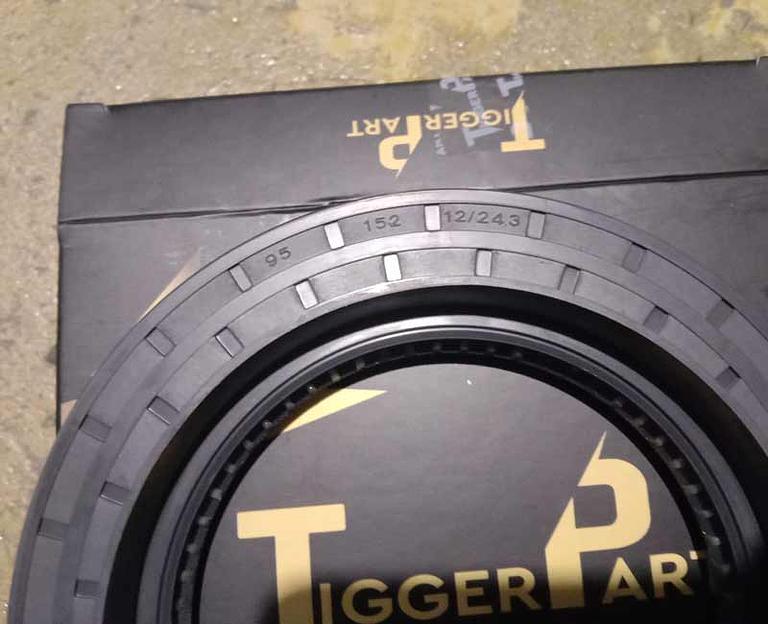 Сальник редуктора заднего моста FAW 95x152x12/24.3 2402055-A0E TiggerPart фото 2
