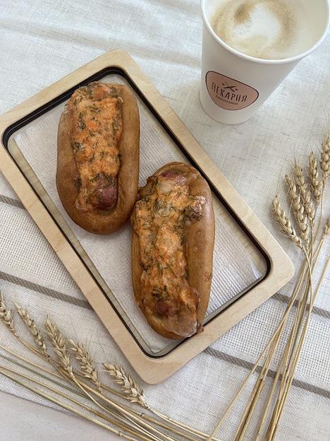 Хот-дог с соусом Пекарня Ахмадуллиных, 155 г фото 1