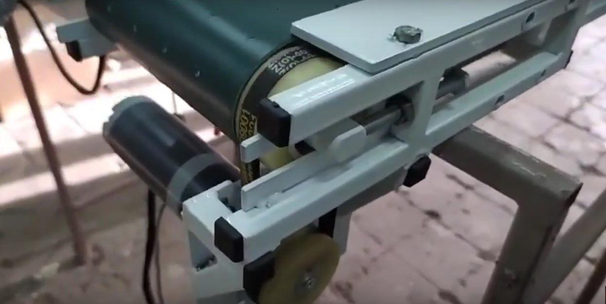 Мини-конвейер ленточный для станка 24 Вольта. 40 Ватт фото 2