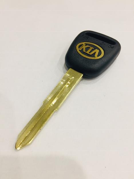 Заготовка автомобильного ключа без чипа С-104 фото 1