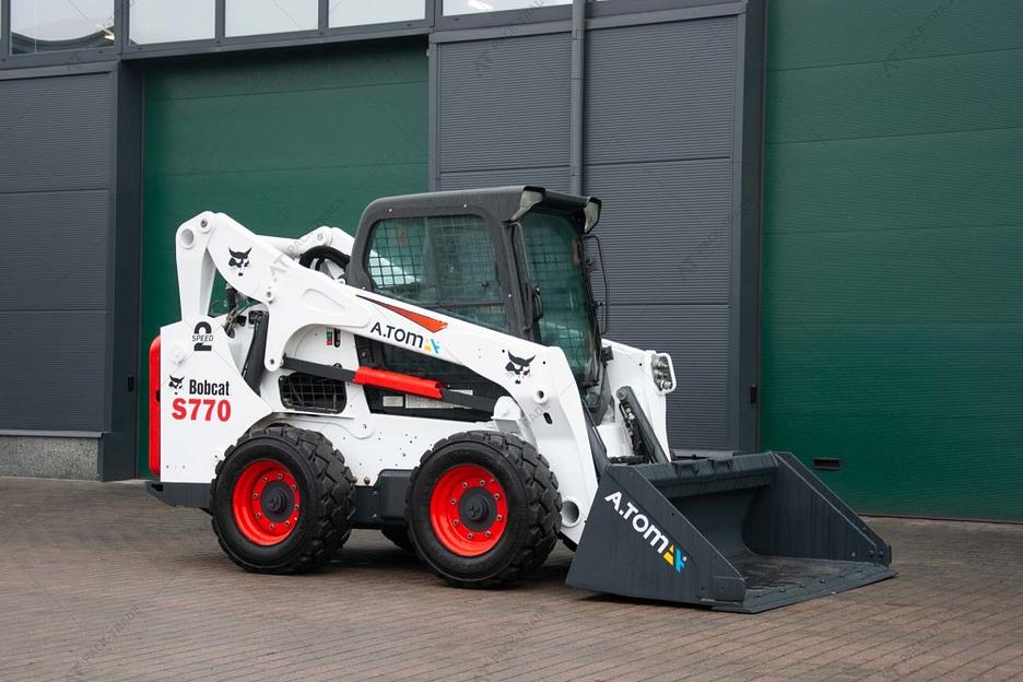 Услуги и аренда мини-погрузчика в Краснодаре фото 3