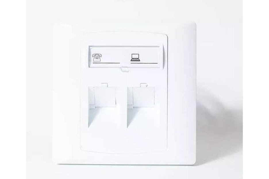 Рамка 86х86 с лицевой панелью для 2 модулей Keystone с суппортом под 45гр 500021 фото 1