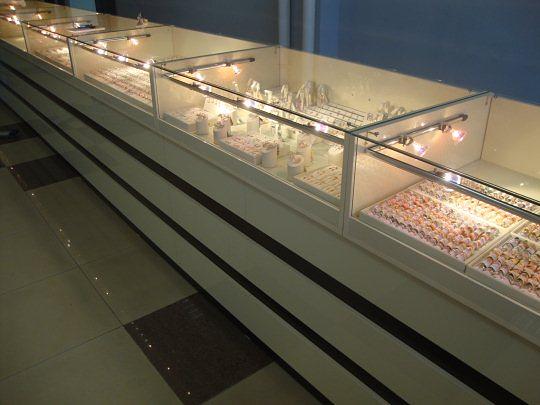 Изготовление витрин и торговых прилавков на заказ Чита фото 2