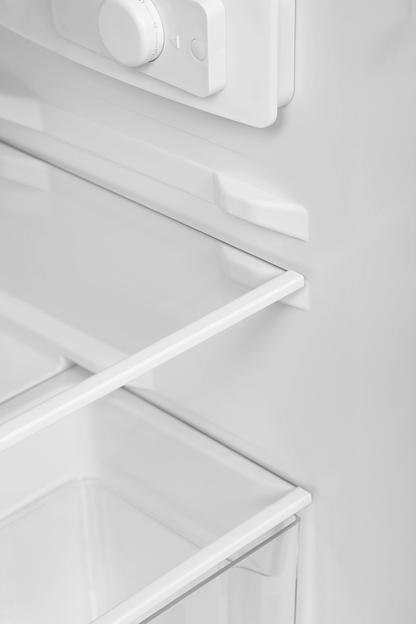 Холодильник Hyundai CO15051A 1-нокамерн. серебристый фото 9