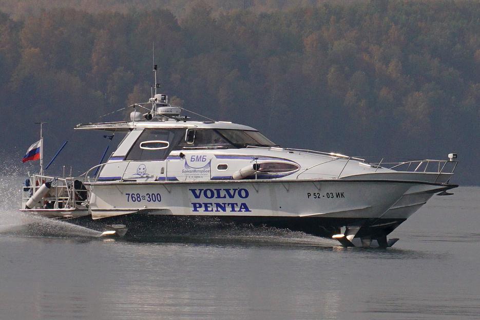 Моторная яхта на подводных крыльях БМБ 14М фото 6