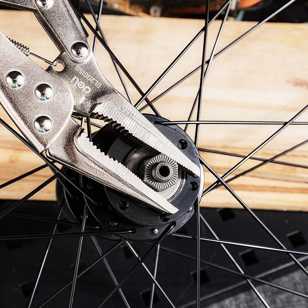 Зажимные клещи с удлиненными прямыми губками Deli DL20015B 220мм, рабочий ход 70мм, регулировочный винт фото 2