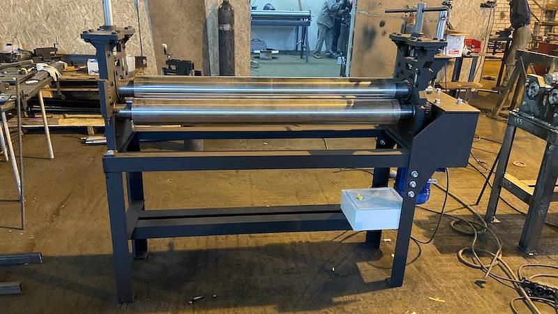Листогиб трёхвалковый (вальцы) с электроприводом RME 1300×4 (симметричные элмех) фото 6