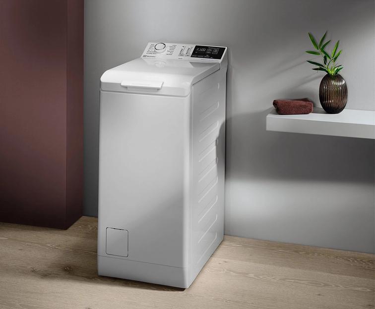 Стиральная машина Electrolux EW7T4272E класс: A загр.вертикальная макс.:7кг белый фото 4