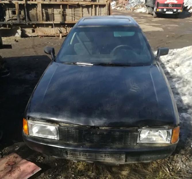 Audi 80 в разбор фото 1
