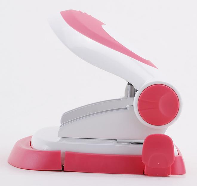 Дырокол Deli E0113 макс.:20лист. металл ассорти отв.:2 фото 4