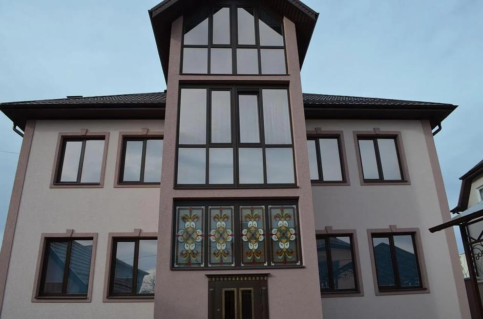 Изготовление металлопластиковых витражей для загородных домов г. Алматы опт фото 2