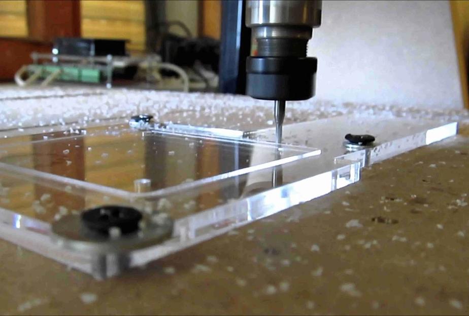 Фрезеровка листового акрила фото 3