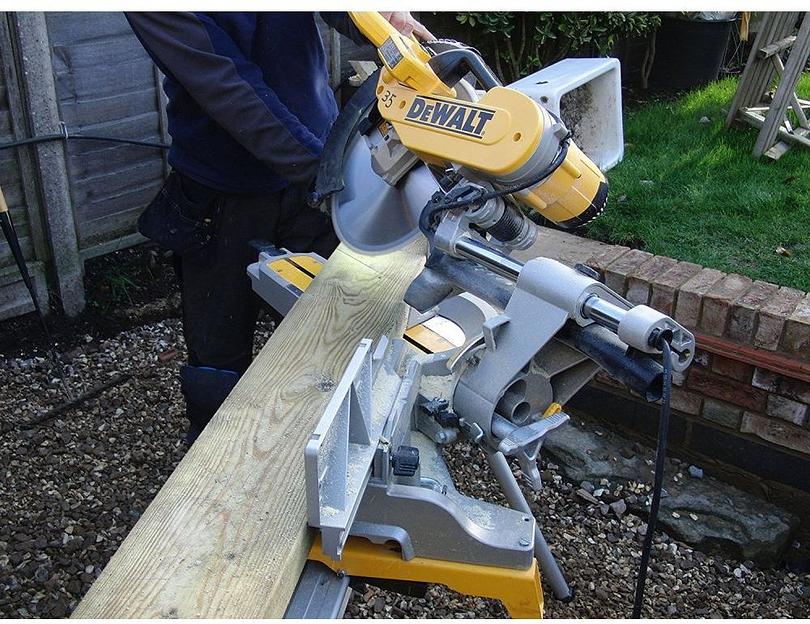 Торцовочная пила DeWalt DWS780 1675Вт 3800об/мин d=305мм фото 8