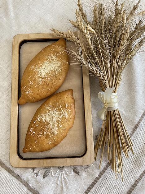 Пирожок сладкий с вишней Пекарня Ахмадуллиных, 110 г фото 1