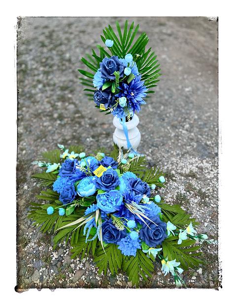 Венок и букет. Цветочная композиция фото 2