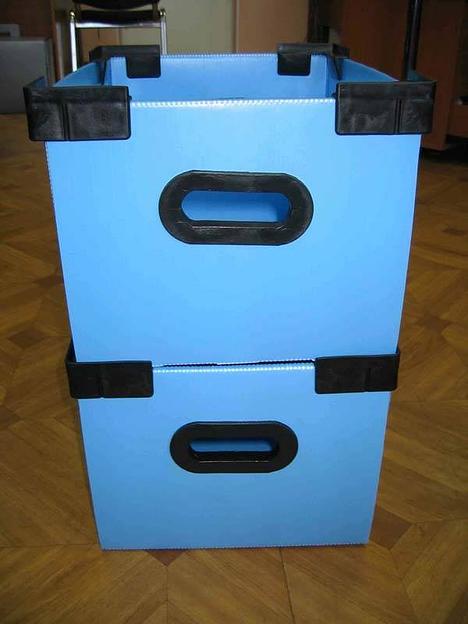 Складские ящики для штабелирования из сотового полипропилена фото 1