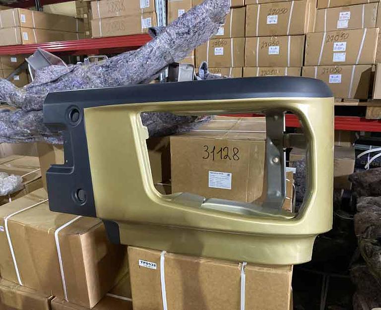 Облицовка фары (R золотая часть бампера) Х3000 DZ97259623222 фото 1