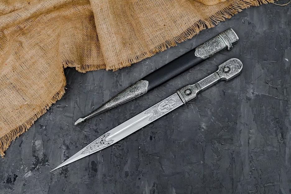Кинжал сувенирный со вставкой из мельхиора, в коже арт.К-02 ОПТ фото 1