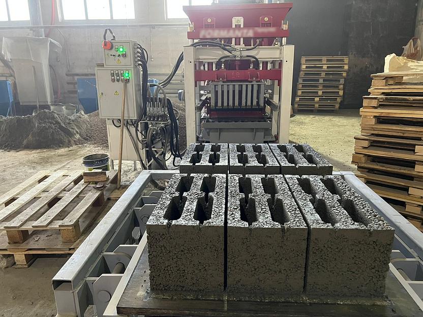 Керамзитоблок четырехщелевой М-50 390×190×188, 72 шт/м³ (1200 кг/м³) опт фото 2