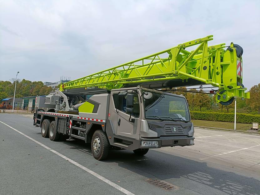 Автокран Zoomlion ZTC300V фото 1