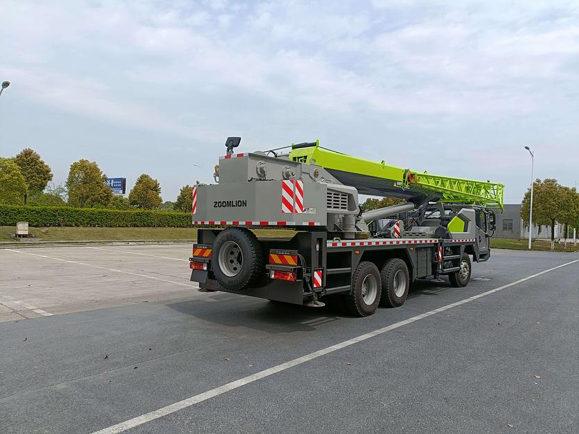 Автокран Zoomlion ZTC300V фото 2
