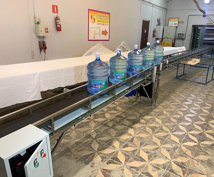 Ленточный конвейер для транспортировки 19л бутылок фото 2