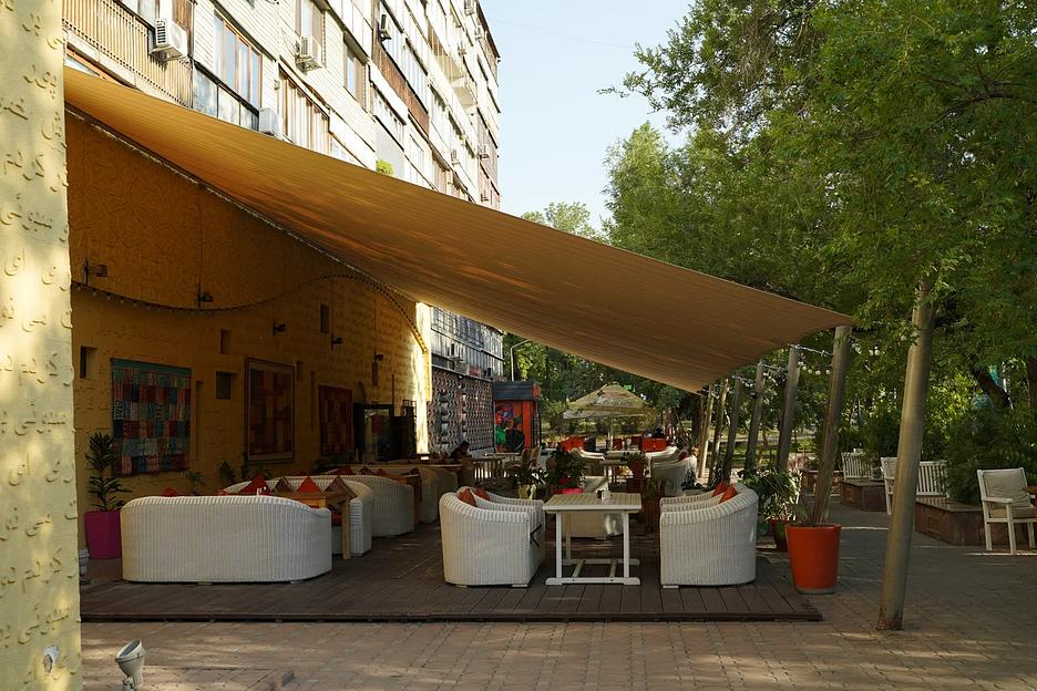 Натяжной парусный тент для кафе и ресторанов фото 1