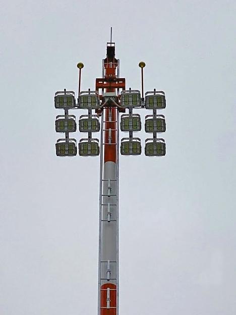 Мачта одностороннего освещения с мобильной короной системы «Парус» фото 3