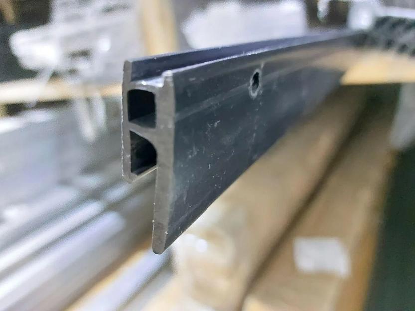 Теневой профиль Бизон без заглушки ПВХ (2,5 м) ОПТ фото 3