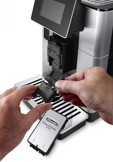 Кофемашина Delonghi ECAM610.75.MB 1450Вт черный/серебристый фото 5