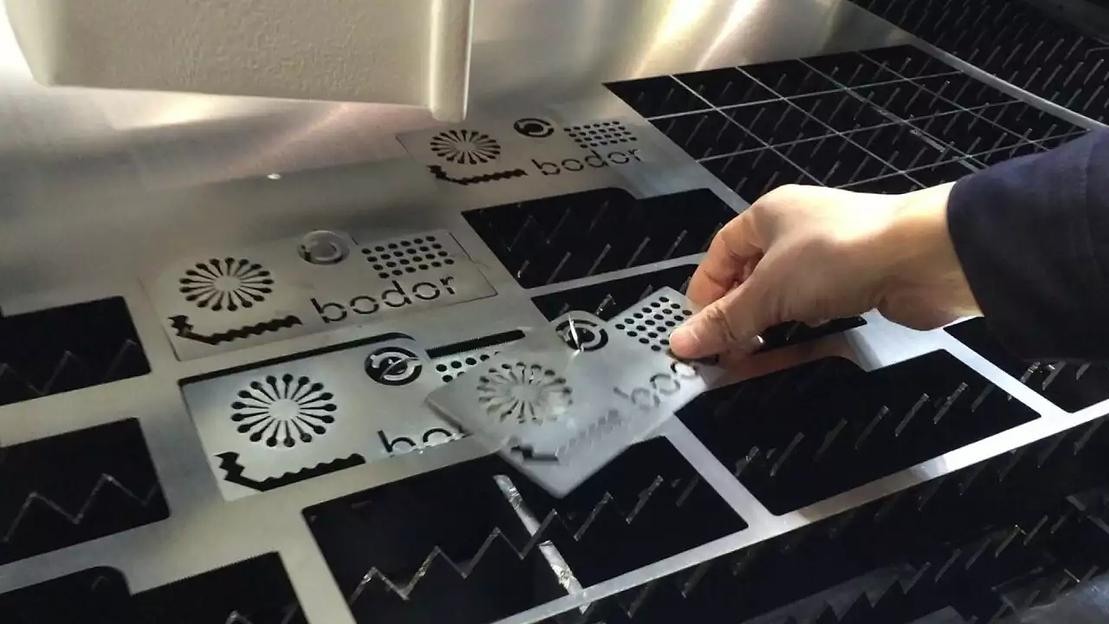 Услуга по лазерной резке металла в г. Челябинск фото 1