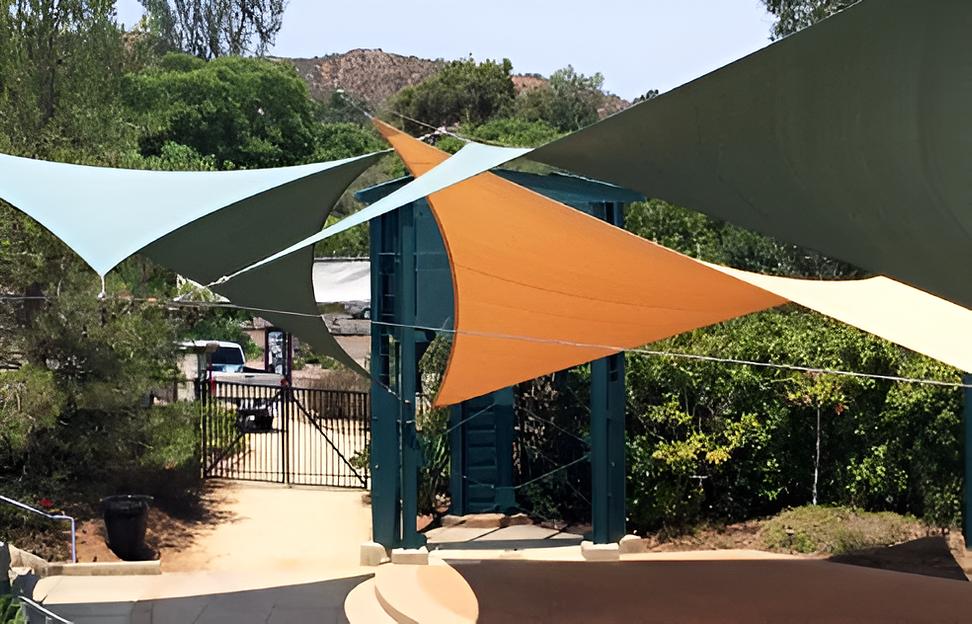 Натяжной тент для спортивных площадок фото 3